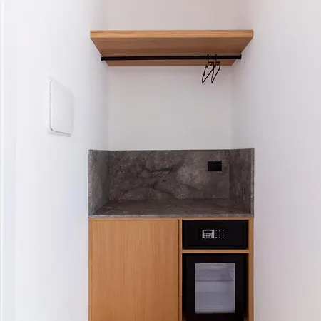 Lulom - Rooftop Boutique Guest house 3*