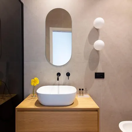 Lulom - Rooftop Boutique 3*