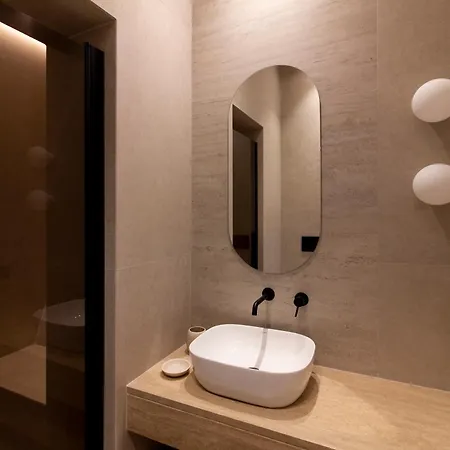 Lulom - Rooftop Boutique 3*